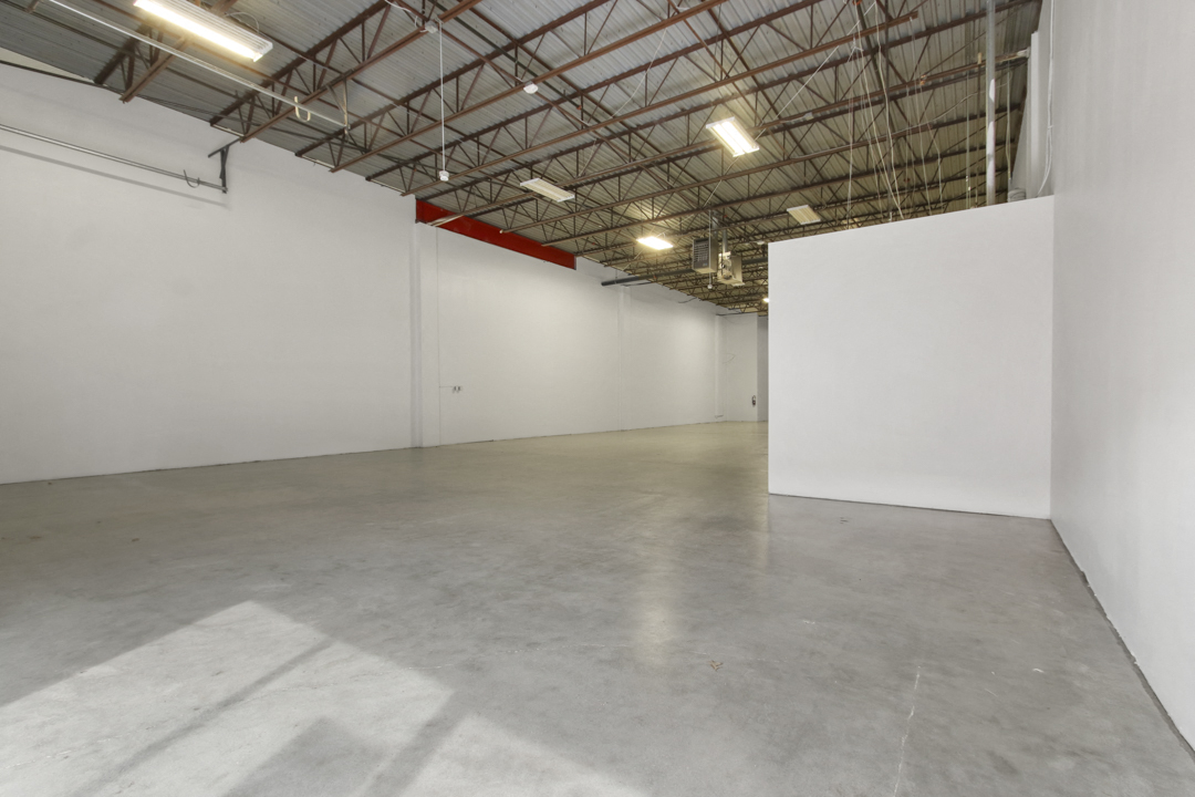 4,860 SF Industrial Space in Lorton, VA Photo